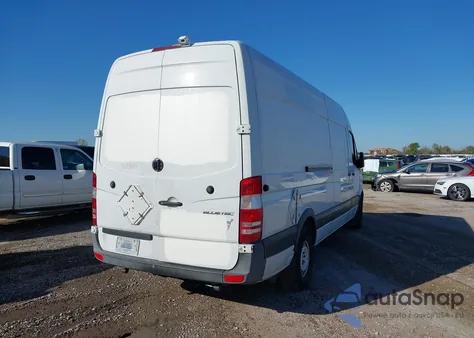 2014 Mercedes-Benz Sprinter 2500 High Roof from USA, damaged, VIN WD3PE8DE9E5830453